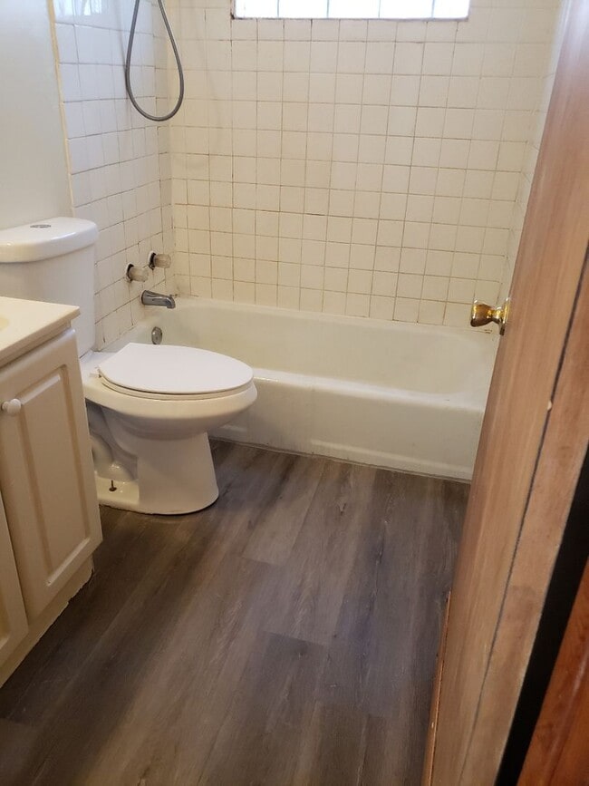 Foto del edificio - 5730N91stM