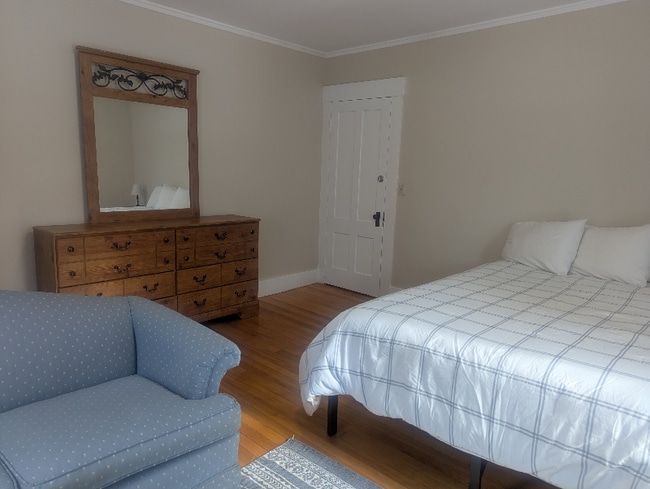 Building Photo - 150 View St