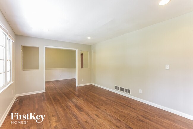 Foto del edificio - 1382 Georgia Ave