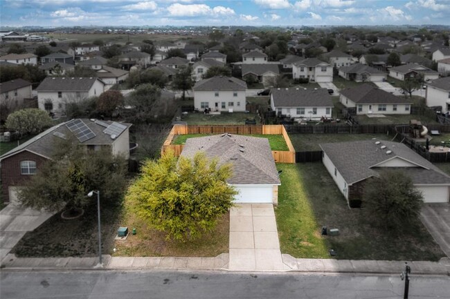 Building Photo - 2108 Boyer Dr
