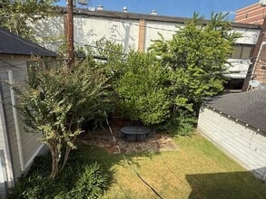 Building Photo - 1710 Bolsover St