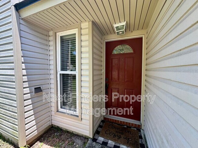 Building Photo - 2051 Oak Water Dr