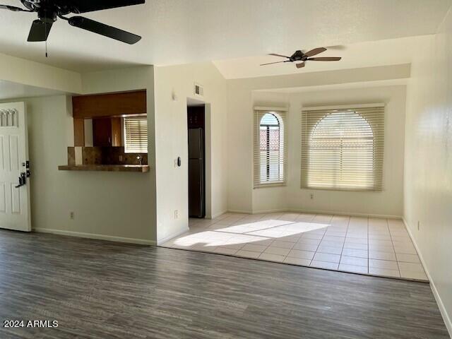 Building Photo - 850 S River Dr