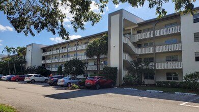 Building Photo - 3401 Bimini Ln