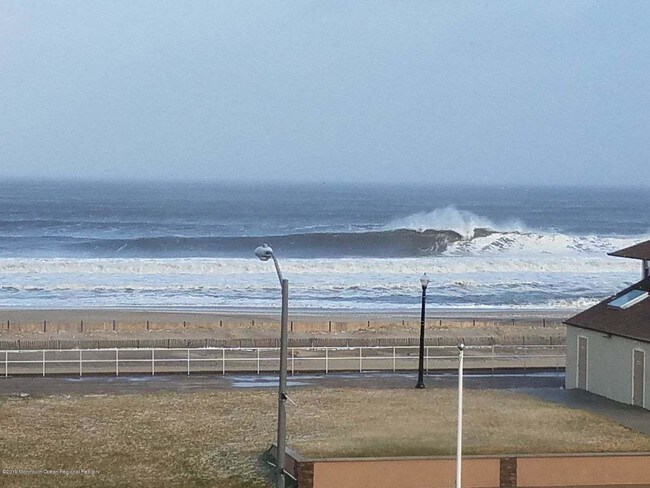 Foto del edificio - 707 Ocean Ave