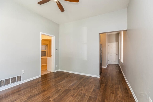 Building Photo - 3721 S Honore St
