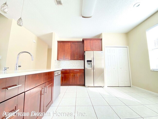 Building Photo - 4 br, 3 bath House - 729 Tuten Trail