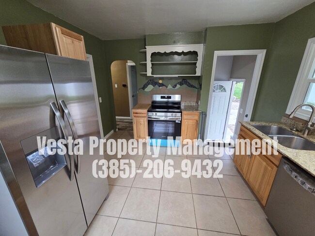 Foto del edificio - 2248 Polk Ave