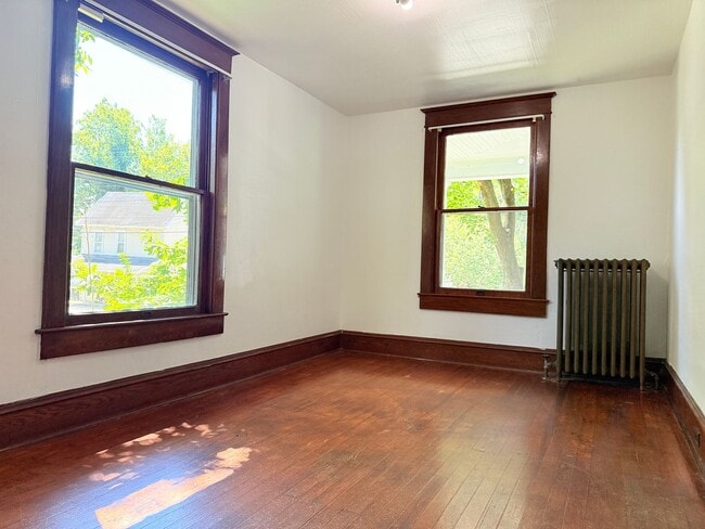 Foto del edificio - 303 E 6th St