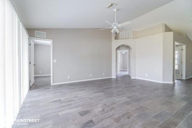 Building Photo - 3010 SW 11th Pl, Cape Coral, FL 33914