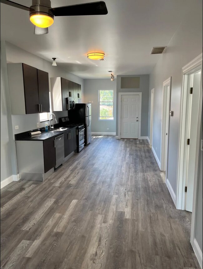 Photo - 2206 N Menard Ave Apartments