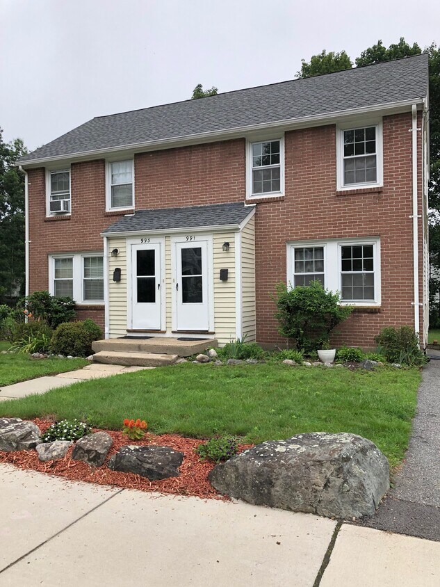 Primary Photo - 993 Massachusetts Ave