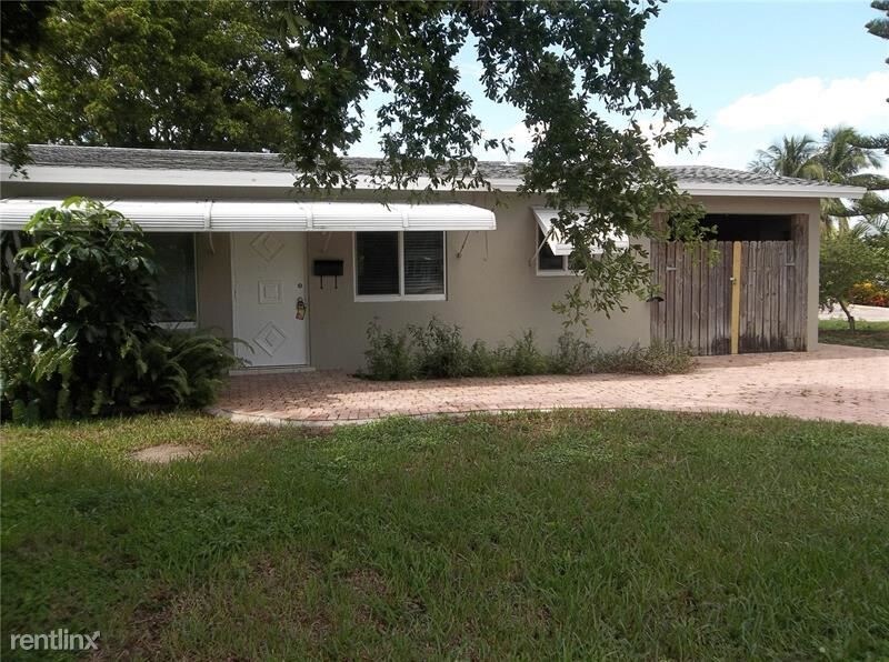 Primary Photo - 3 br, 1 bath House - 1325 SE 1st Ave