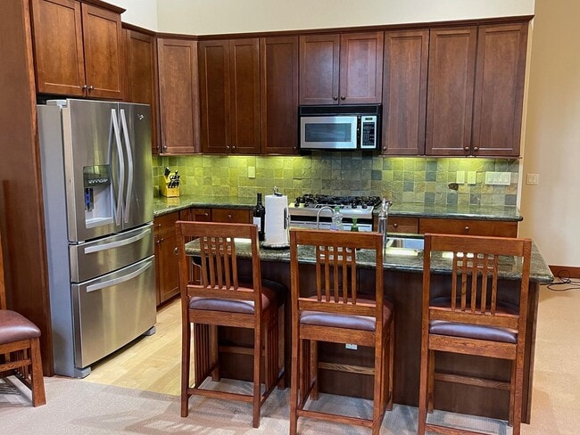 Building Photo - Luxury Mountain Residence — Premier 6-Month Winter Lease Near Canyon Lodge