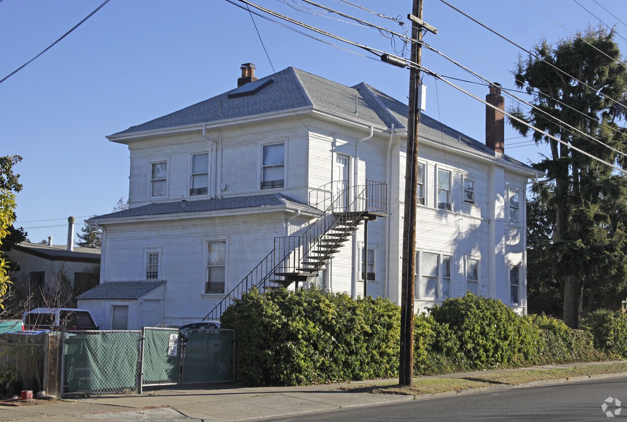 Building Photo - 1801 Lafayette St