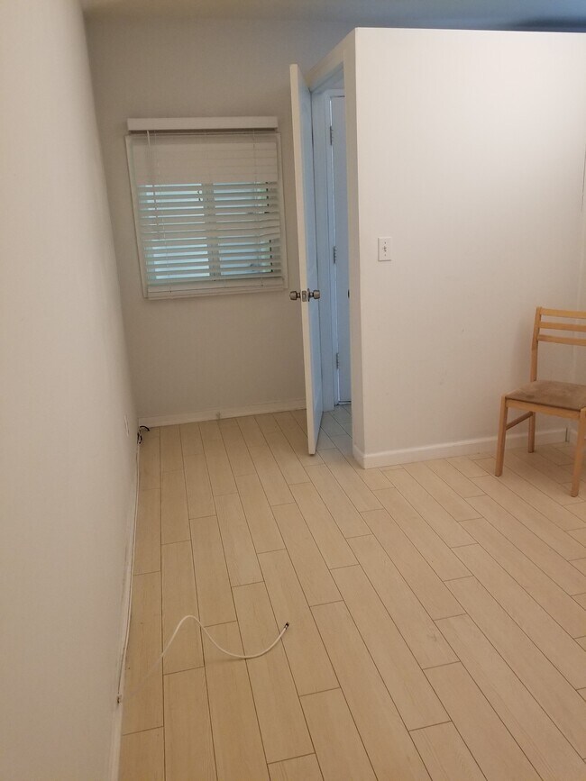 Foto del edificio - 208 E Stocker St