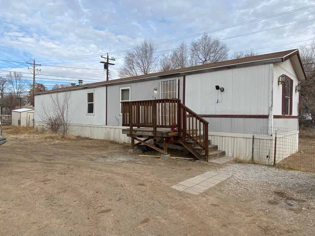 135 E Gepford Pkwy, Sun Valley, NV 89433 House Rental in Sun Valley