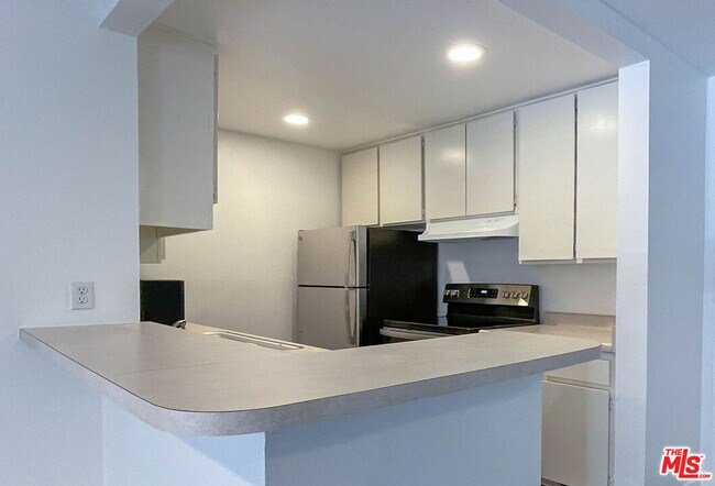 Foto del edificio - 7777 W 91st St