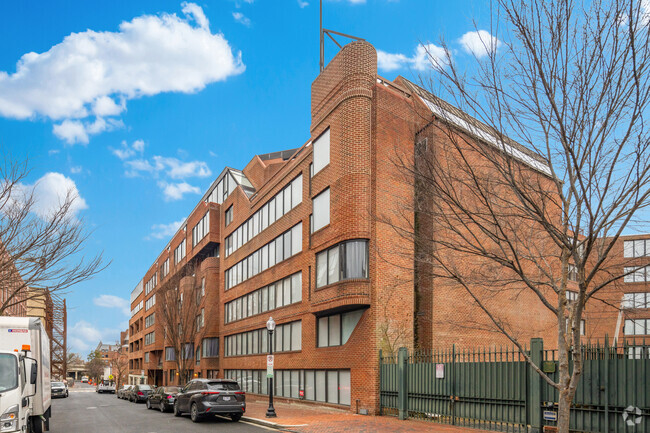 1111 calle 30 noroeste - Oxford at Georgetown