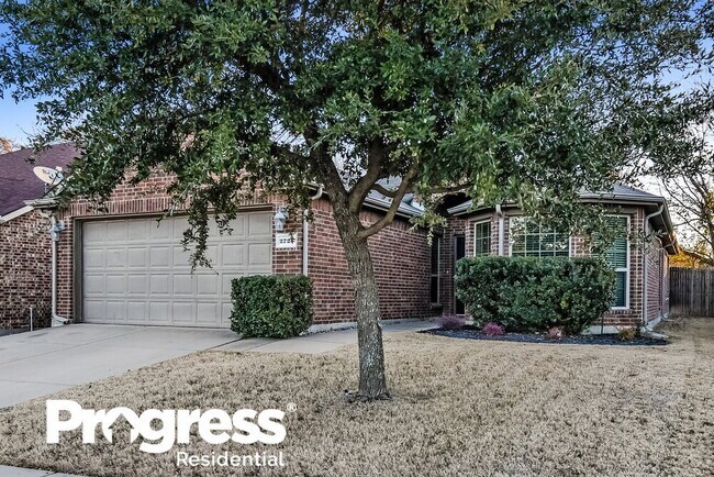 Foto del edificio - 2721 Leslie Ln