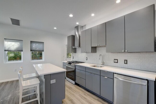 Foto del edificio - 1805 Redd St