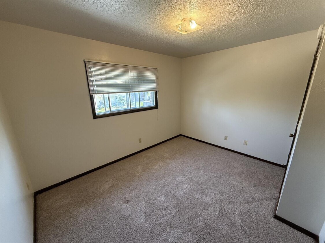 Foto del edificio - 419 S Johnson St