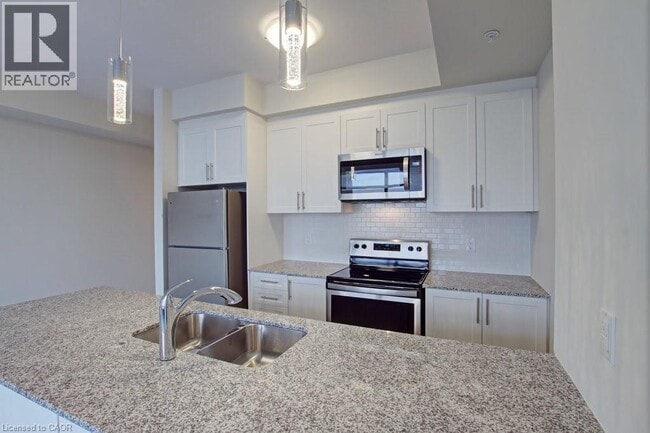 Building Photo - 150 Oak Park Blvd
