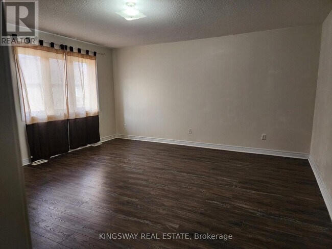 Building Photo - 65 Pefferlaw Cir