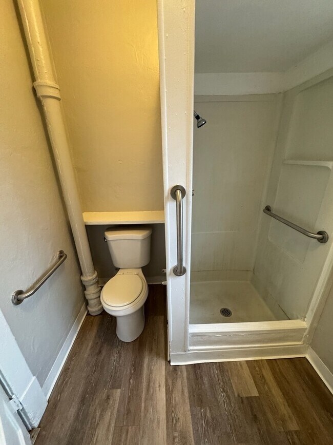 Foto del edificio - 1955 S Getty St