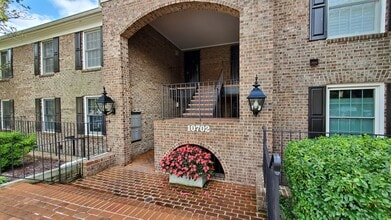 Building Photo - 10702 Kings Riding Way