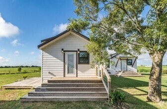 Building Photo - 452 Co Rd 205