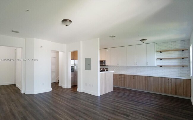 Foto del edificio - 10620 NW 88th St