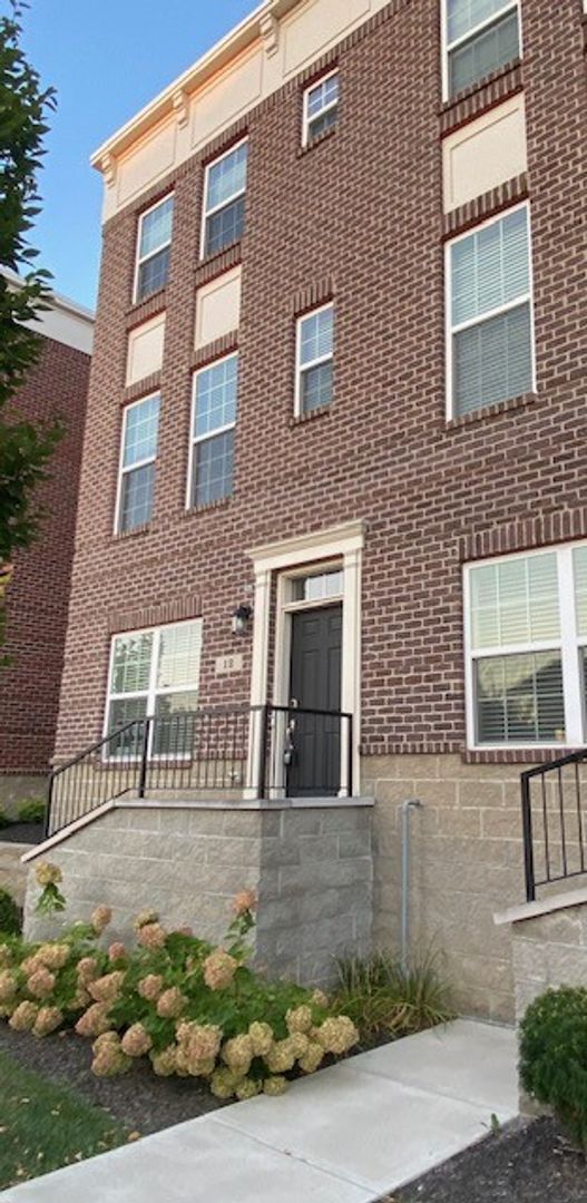 Foto del edificio - 2 Bed 2.5 Bath Townhome Available in Sprin...