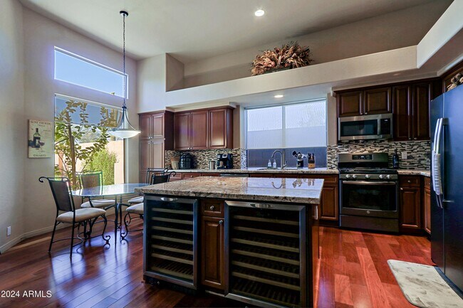 Building Photo - 7134 E Hibiscus Way