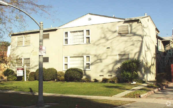 Building Photo - 6079 Saturn St