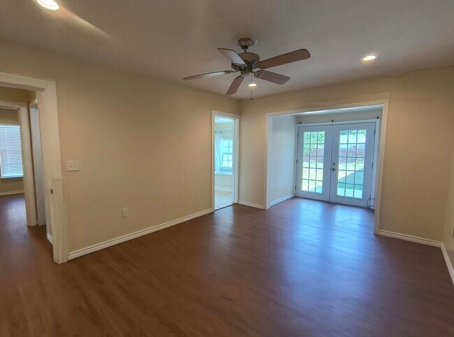 Foto del edificio - 2317 Live Oak St