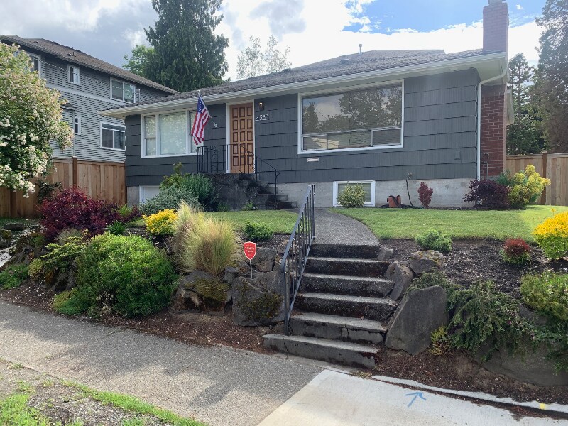 Primary Photo - 4533 35th Ave W
