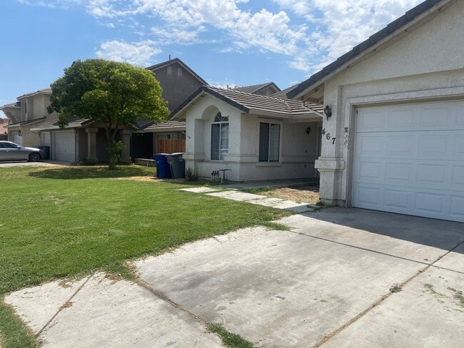 Foto del edificio - Coming Soon! Charming 3-Bedroom, 2-Bathroom Home for Rent in Quiet Neighborhood