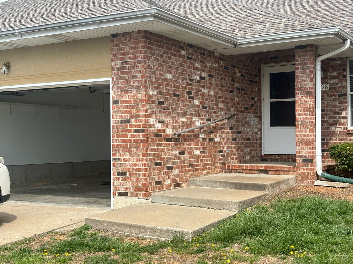 898 N 22nd St Unit 898, Ozark, MO 65721 Apartments in Ozark, MO