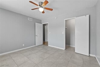 Building Photo - 2896 Klinger Cir