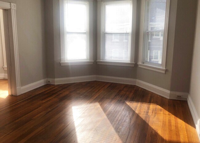 Foto del edificio - 344-348 Howell Avenue