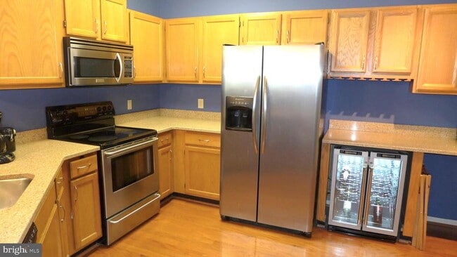 Foto del edificio - 1426 Nutwood Ct