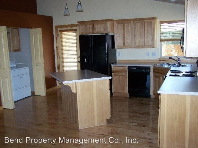 Building Photo - 20509 Prospector Loop