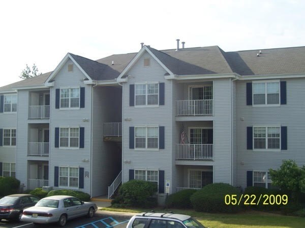 Outside view - 113 Stratford Pl