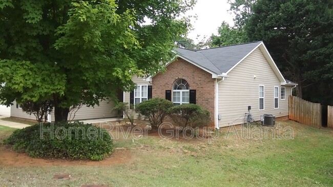 Building Photo - 333 Fallview Dr