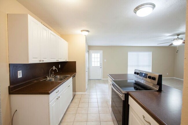 Foto del edificio - 5308 Gates Dr