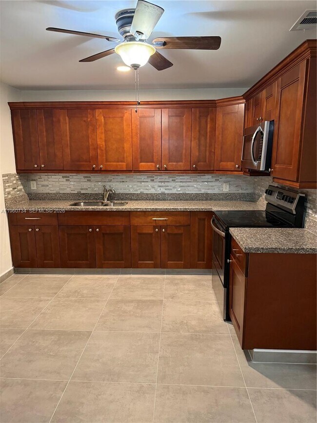 Foto del edificio - 702 Neptune St