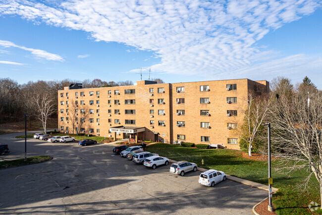 Building Photo - Union Towers II