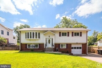 Building Photo - 11821 Charen Ln