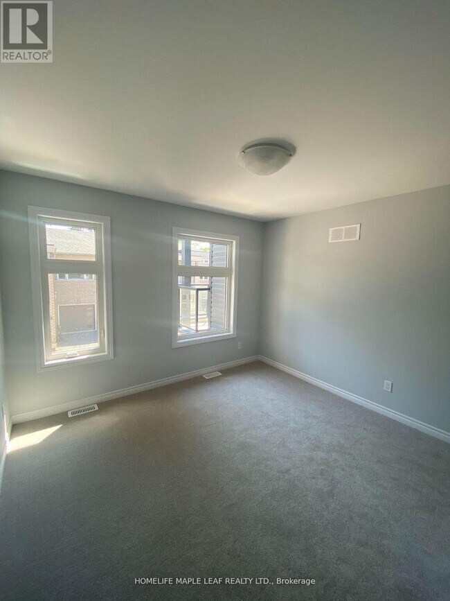 Photo du bâtiment - 5672 Dorchester Rd